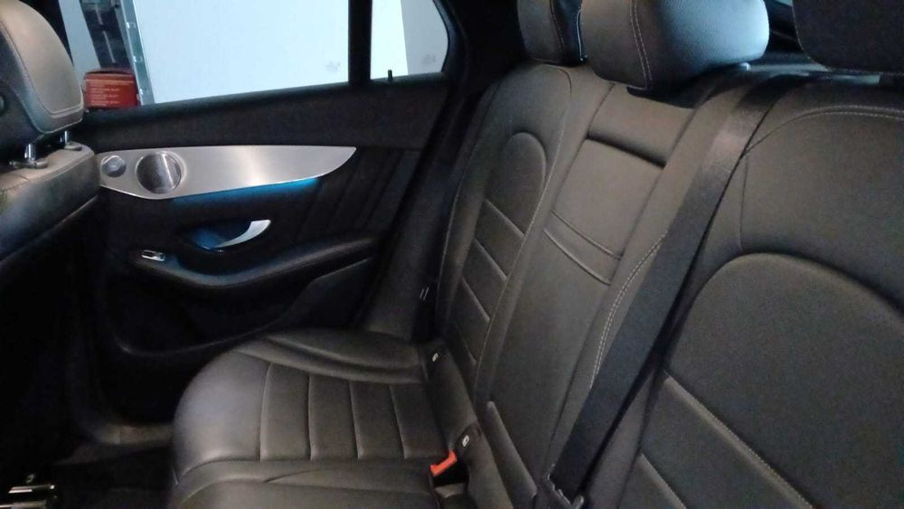 Mercedes-Benz GLC Coupe 300 • 4MATIC • AMG Line • 245 CP