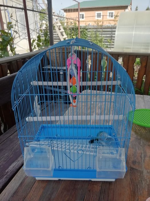 Продам клетку для попугая  5000 тт