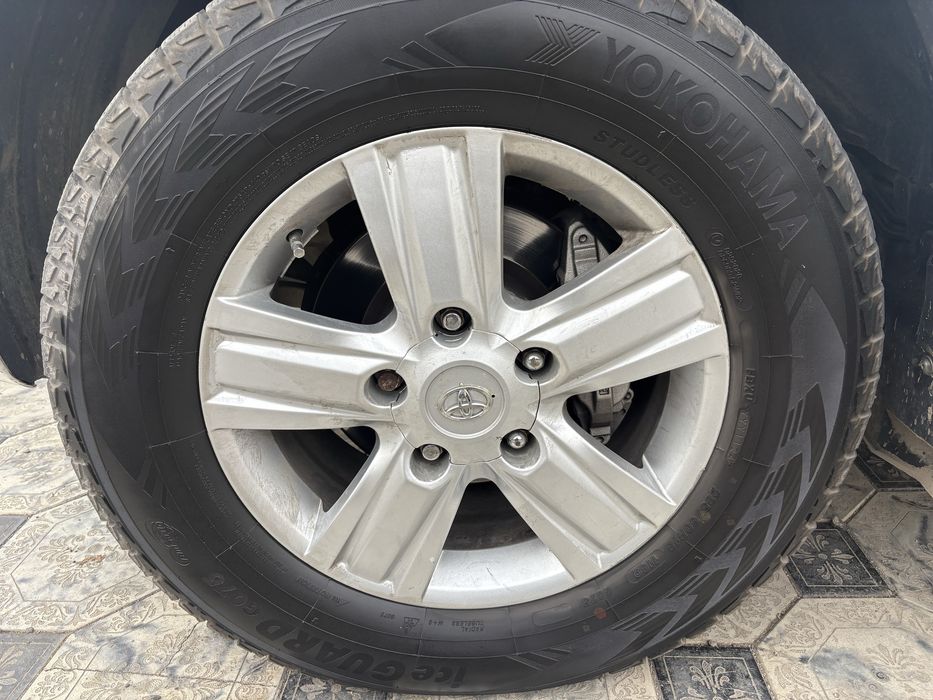 Диски с резиной тойота