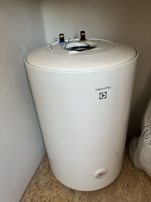 Водонагреватель титан Electrolux 80литров