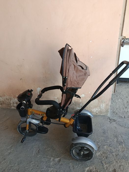 3 oyoqli velosiped ushlab surib yurgichli qulay soyabonli muzikalari b