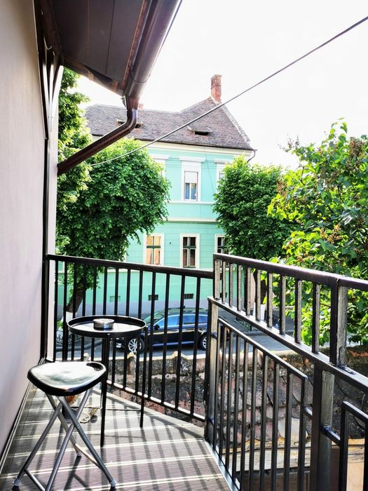 Cazare studio zonă centrală(   aproape de Polissano Medlife)