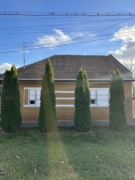 Casă de vânzare în Curtici.