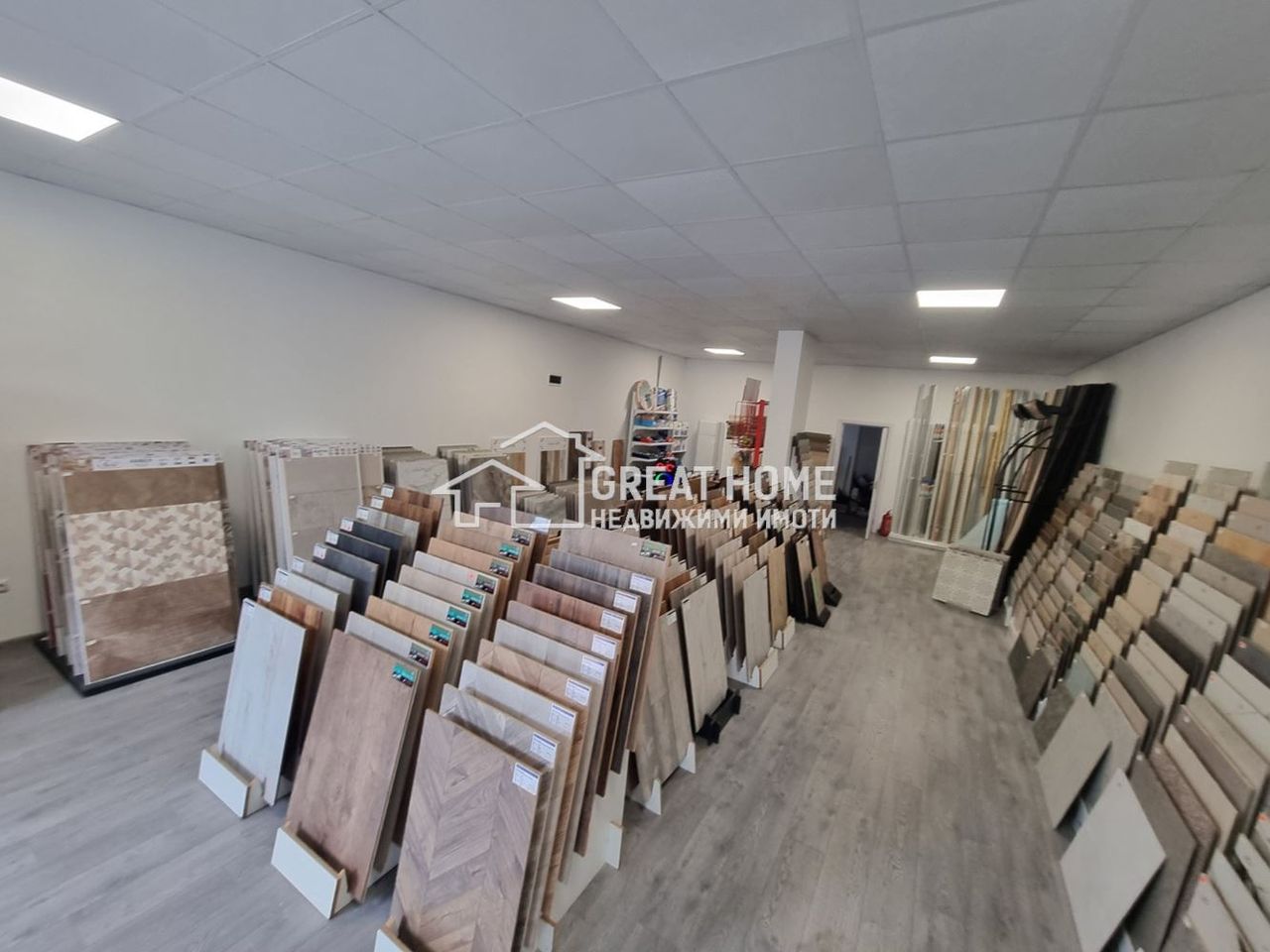 Продава се Магазин в Търговище, Изток 1 - 126 кв.м за 101 €/кв.м - Снимка #1