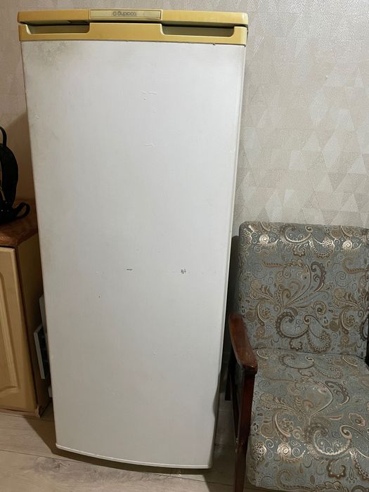 Холодильник Бирюса