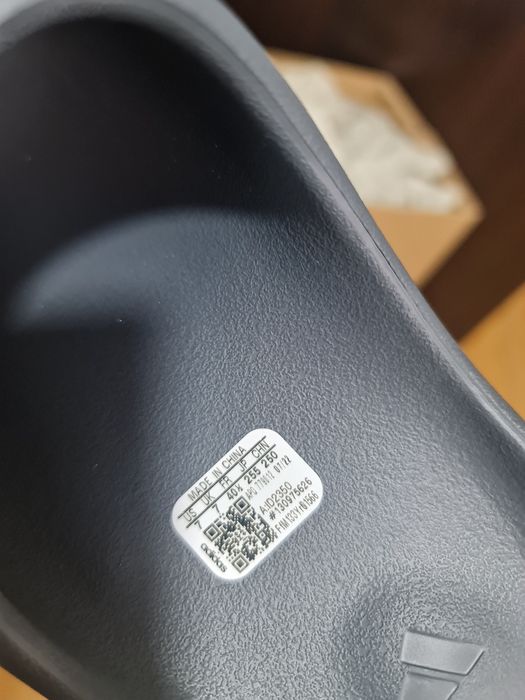 Vând - Yeezy Slides - Slate Grey - 40