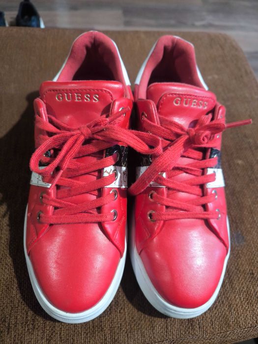 Оригинални кецове GUESS