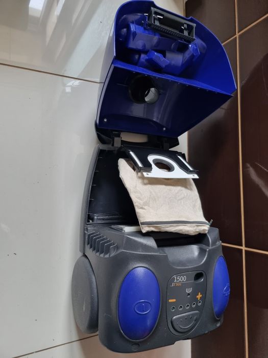 Aspirator Electrolux 1 500W cu sac