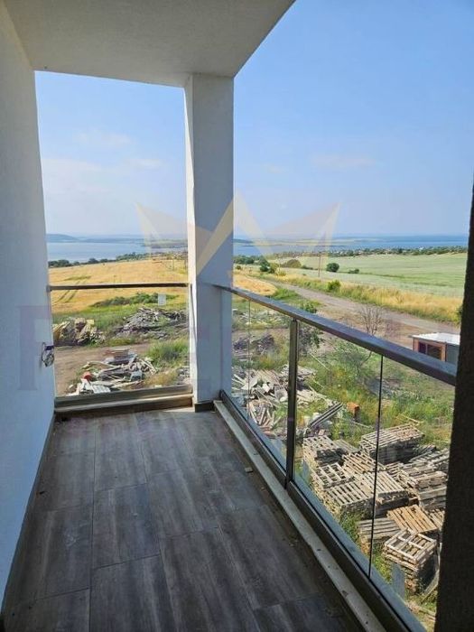 Продава се Тристаен апартамент в Бургас, Меден рудник - зона В - 97 кв.м за 1336 €/кв.м - Снимка #5