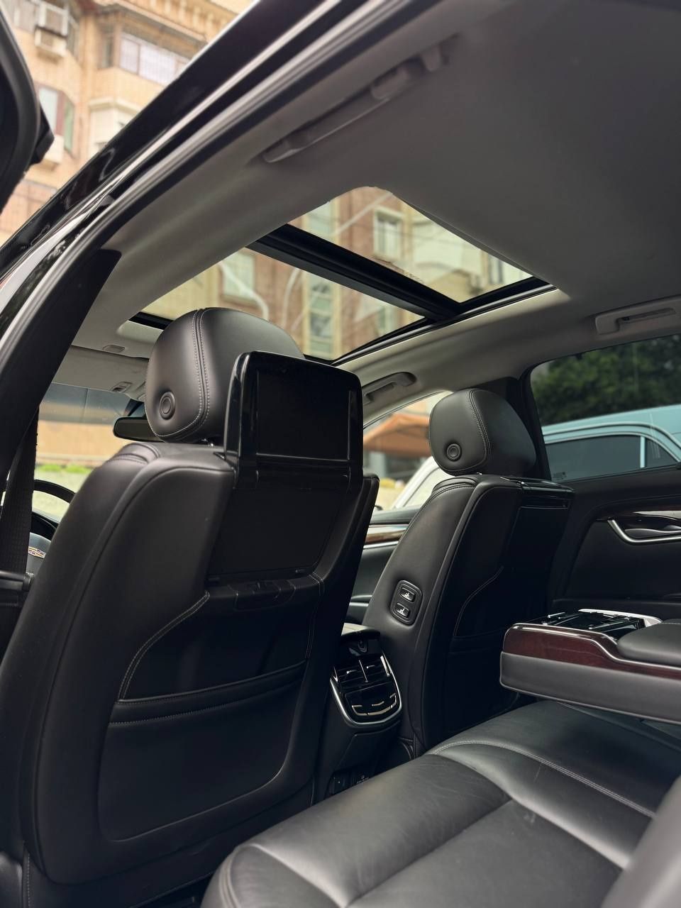 Cadillac XTC сотилади! inomarkabozor