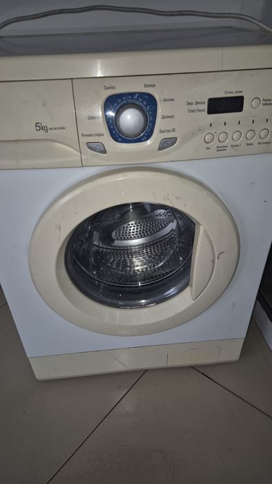 Отдам стиральную машинку
