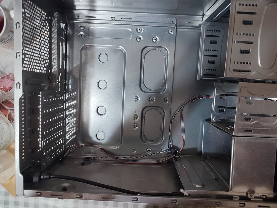 Компьютерный корпус для сборки ПК (без БП)