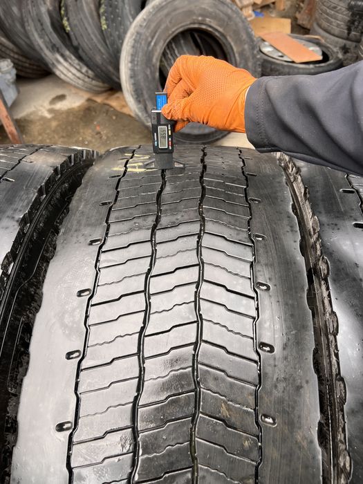 4 anvelope camion tractiune , 315/70/22.5 , Michelin X Multi !