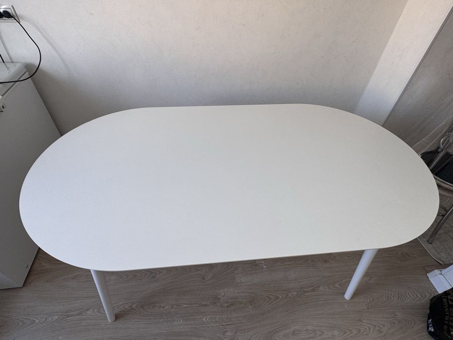 Срочно! Продается кухонный стол