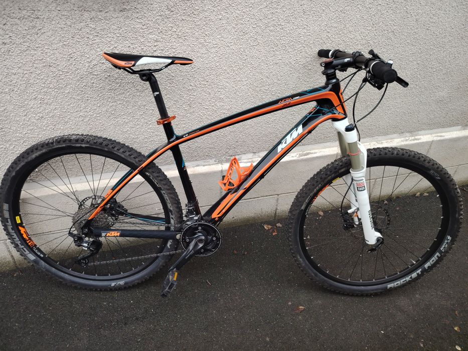 Bicicleta mtb carbon 30 viteze Rockshox