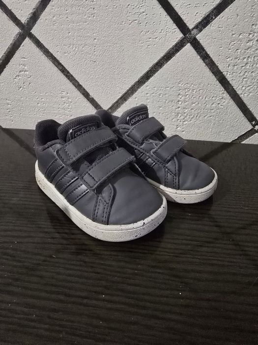 Кроссовки детские Адидас оригинал