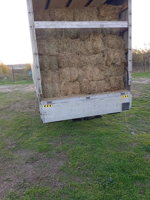 Baloți rotunzi dreptunghiulari lucerna paie fan