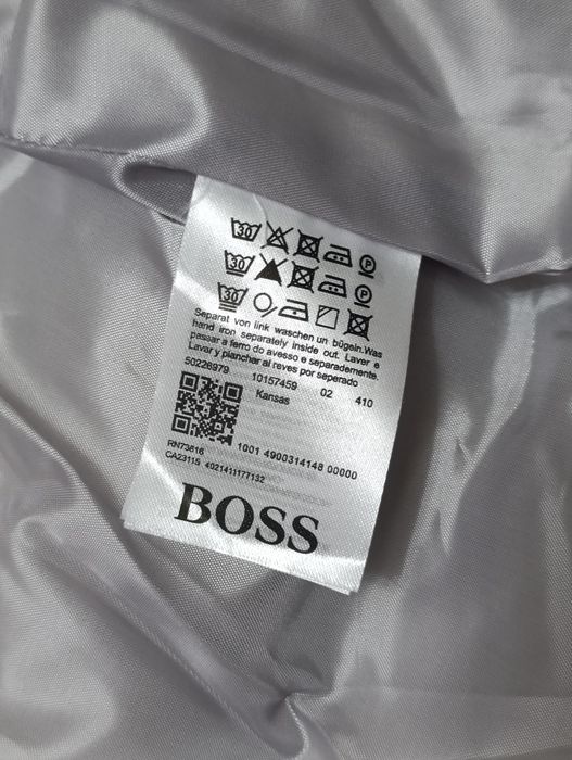 Vând veste noi de bărbați Boss