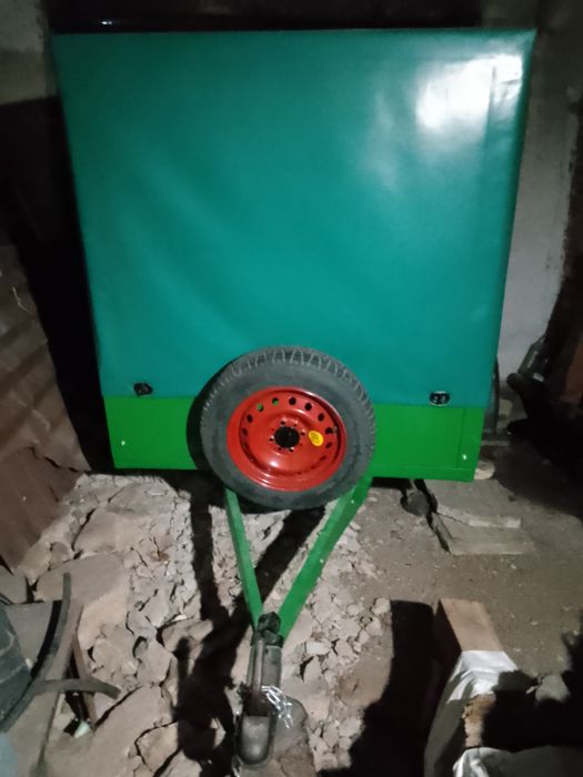 Продавам ремарке за кола