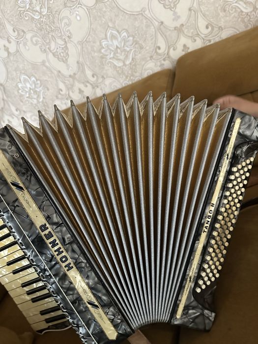 Acordeon HOHNER de vanzare