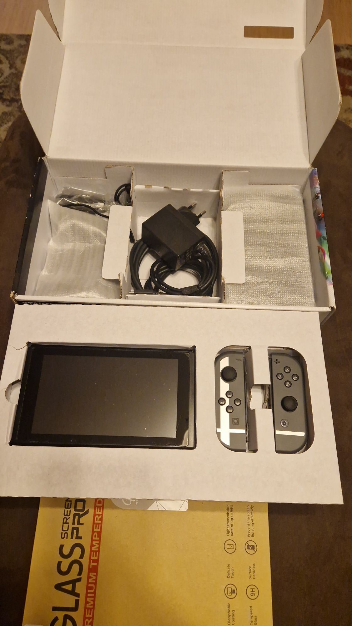 Продавам Nintendo Switch Super SmashBros edition