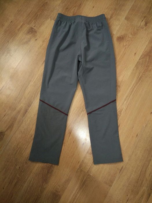 Pantaloni Under Armour ColdGear Southampton FC mărimea 10-12 ani