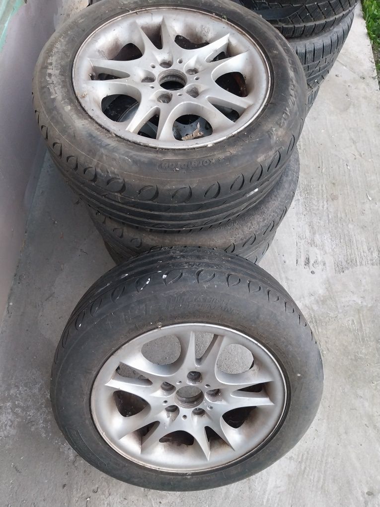 Vind cauciucuri cu jenti noi rulate numai o vară