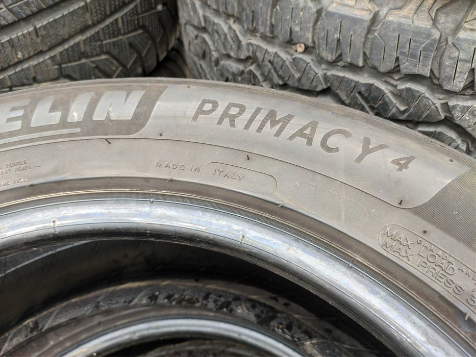 2бр Летни гуми 235 55 17 - Michelin