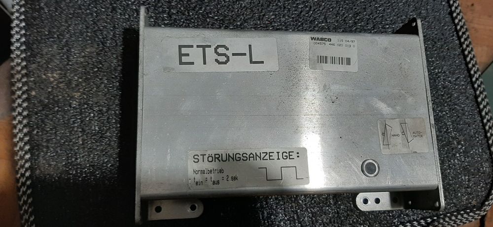 Calculator usi autobuz Wabco cod 446 020 013