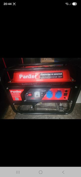 Generator portabil pe penzina