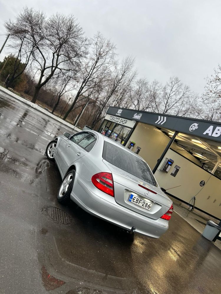 Mercedes-Benc E200 CDI
