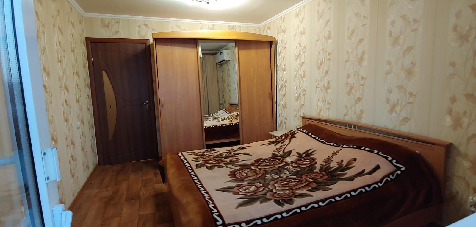 Продам 2 комнатную кв.Строителей 19