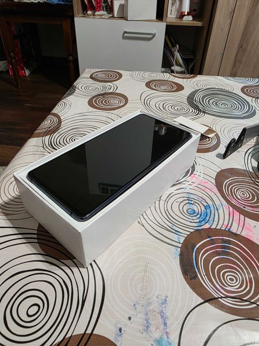 Samsung Galaxy S20 FE  RAM6GB  128GB