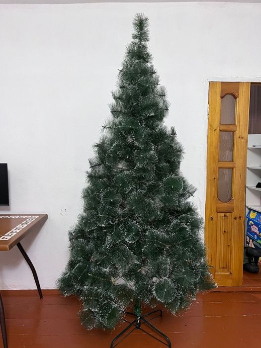 Продается пышная ёлка