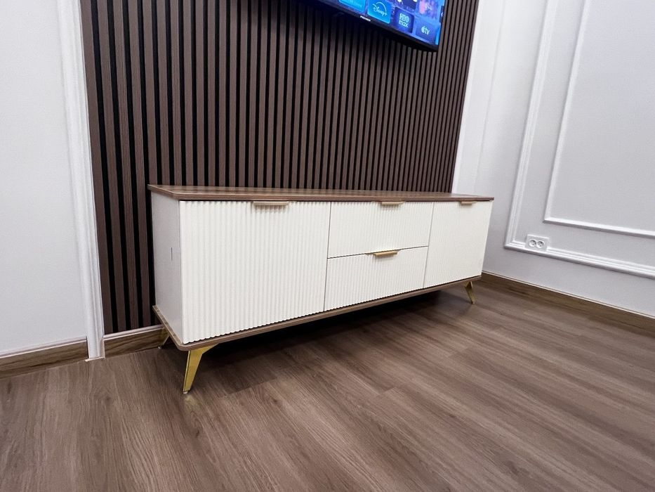 Tv toʻmba, fasad krashinni