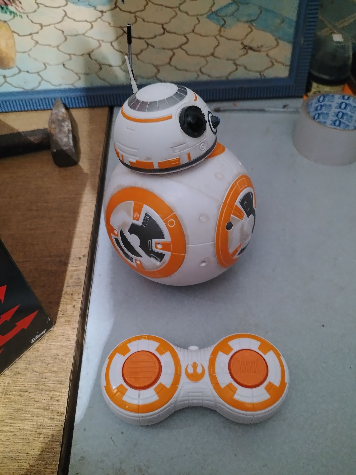 starwars с кутия BB8