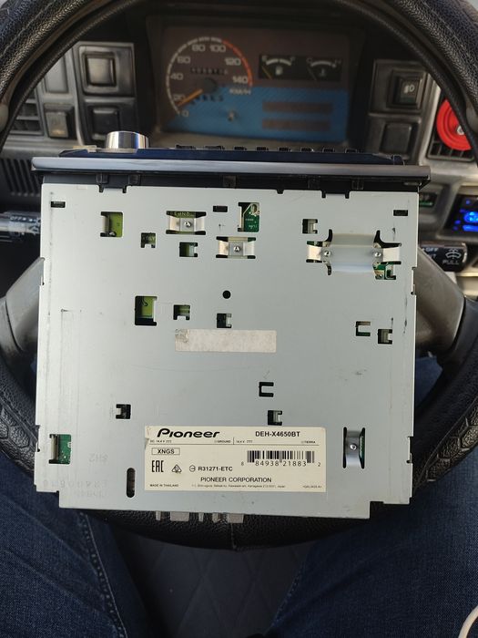 Продается Pioneer DEH-X4650BT