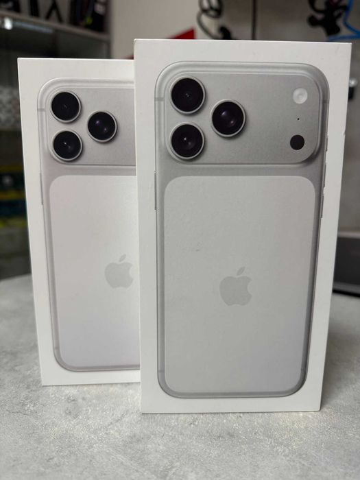 Наличен Iphone 17 Pro max 256GB Silver, Чисто нов!
