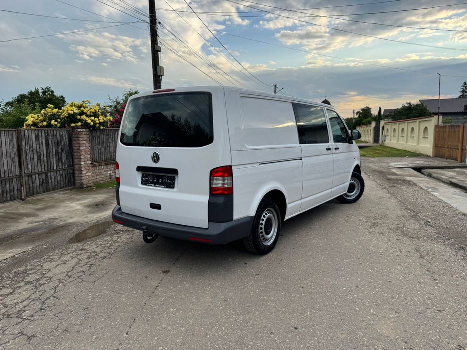 Transporter 2.0 2012 modelul lung 140cp