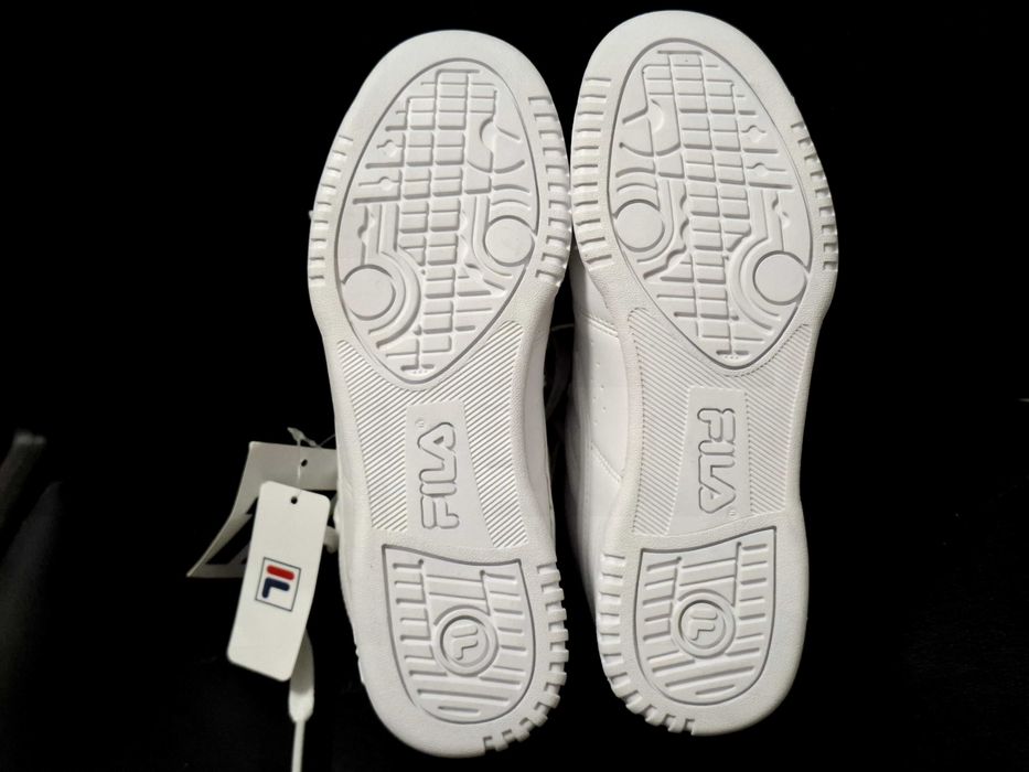 Маратонки Фила. Естествена кожа номер 36