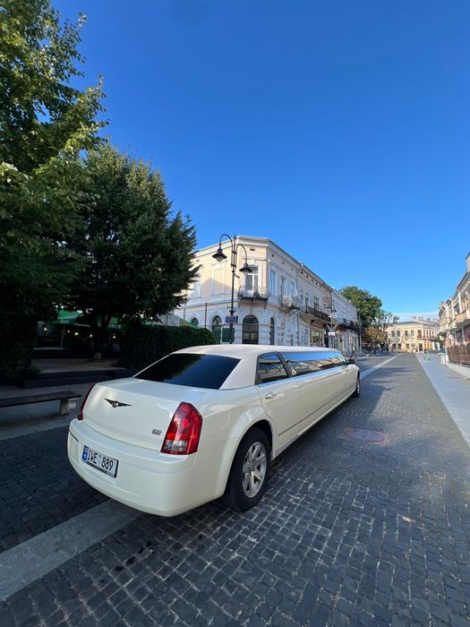 Inchiriere limuzina evenimente