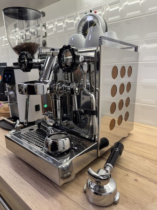 Rocket Appartamento e61 grup espressor expressor hx profesional