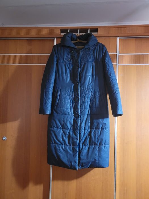 Пальто зимнее  52 размер.