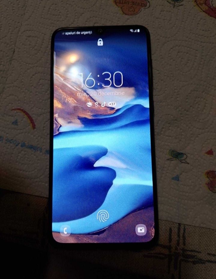 Samsung a70 128 gb 6 gb ram