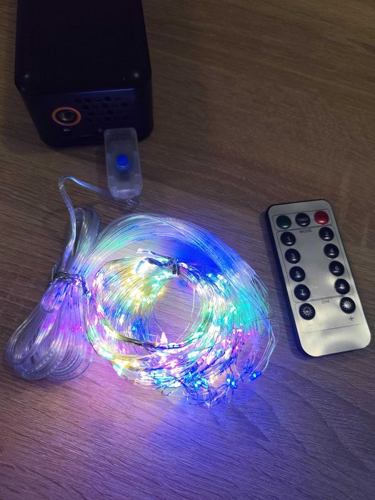 Коледни LED лампички завеса – 3x2м, дистанционно и USB с 8 програми