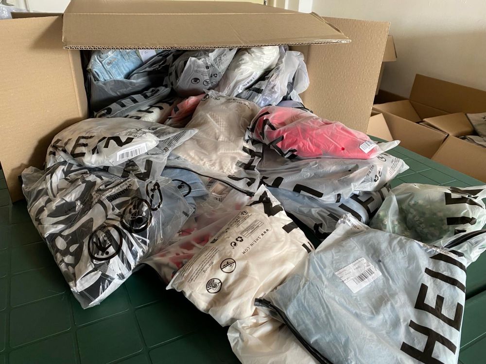 Lot 50buc Shein Haine NOI Pentru Revânzare