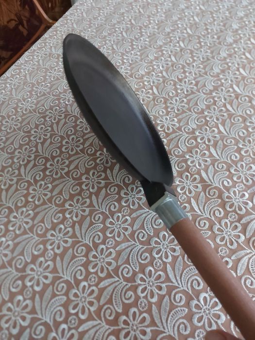 Блинница чугунная.