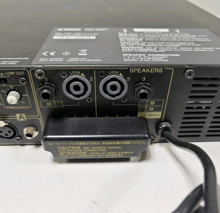 Vând Amplificatoare de putere și mixer yamaha MG124CX