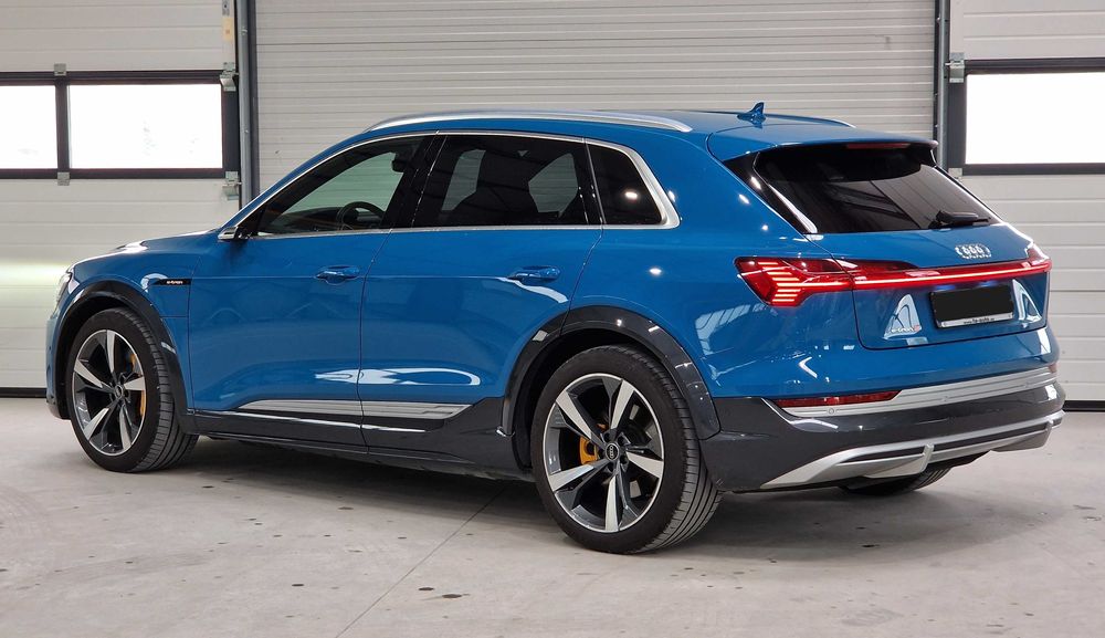 Audi E-tron ,,S”, 505 CP quattro, deosebit