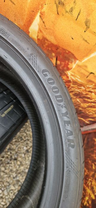 2 Anvelope Good Year 255 35 R19 de vara. Dot 2022
